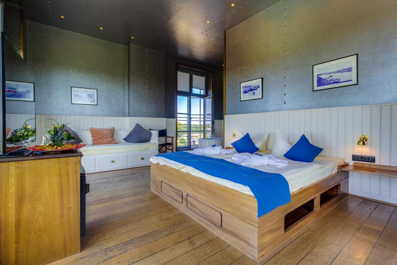 Hotel Doemitzer Hafen Bagian luar foto