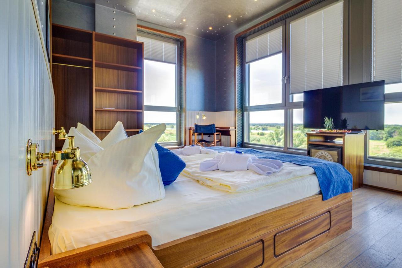 Hotel Doemitzer Hafen Bagian luar foto
