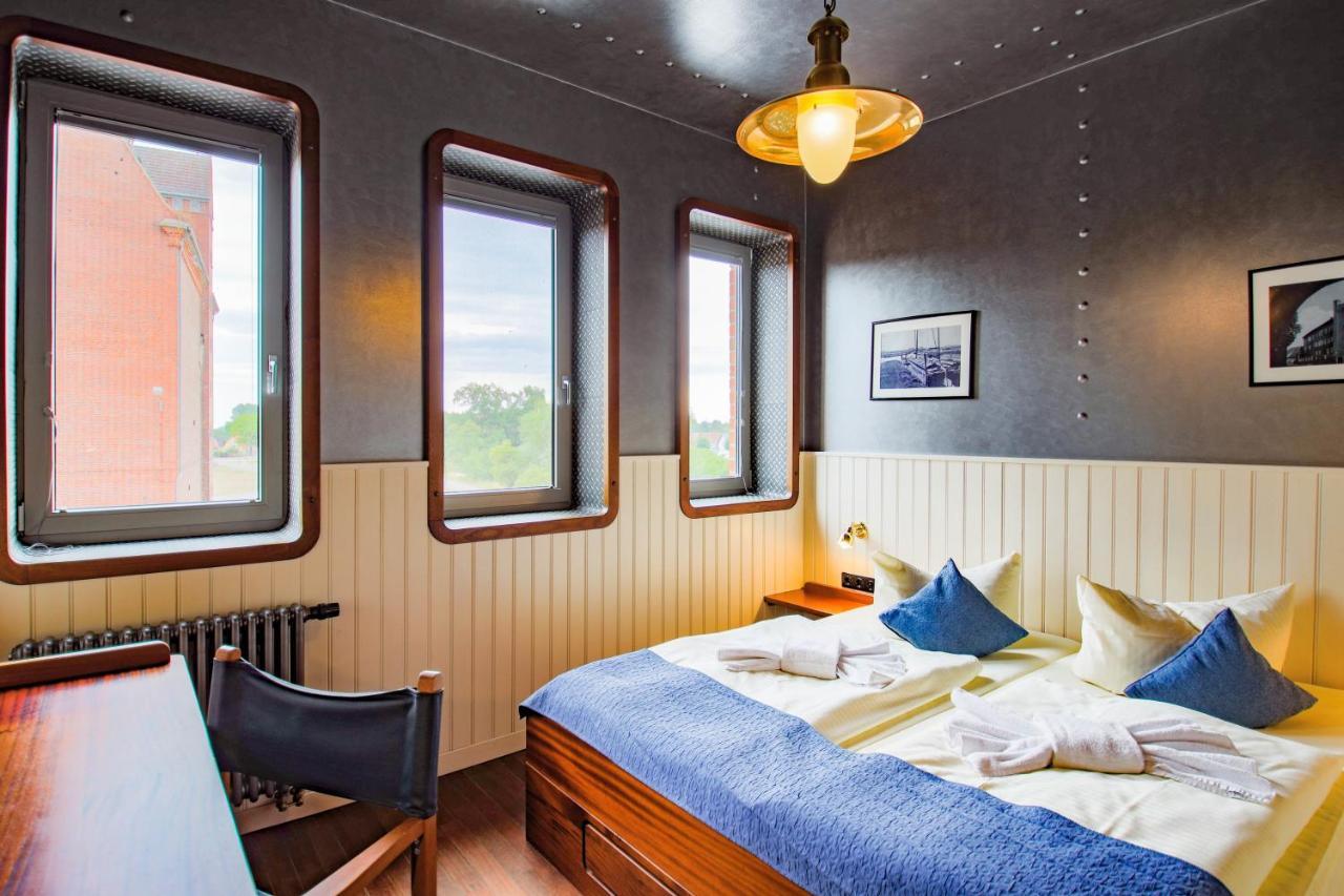 Hotel Doemitzer Hafen Bagian luar foto
