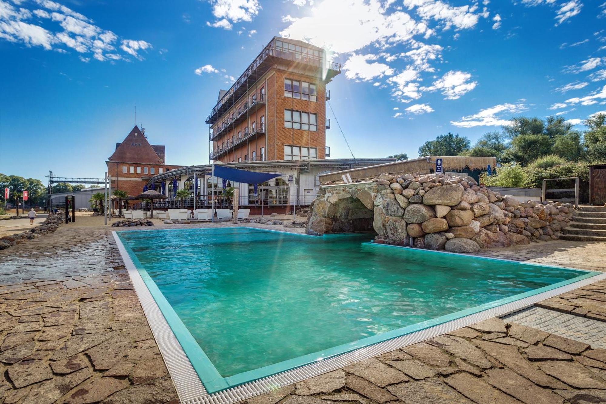 Hotel Doemitzer Hafen Bagian luar foto