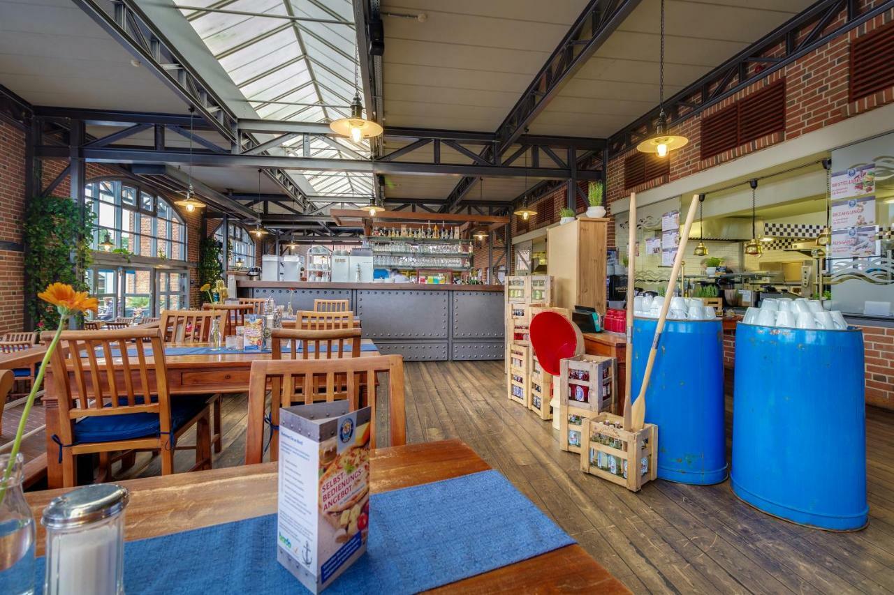 Hotel Doemitzer Hafen Bagian luar foto